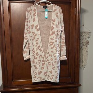 Chic Leopard Print Open-Front Cardigan